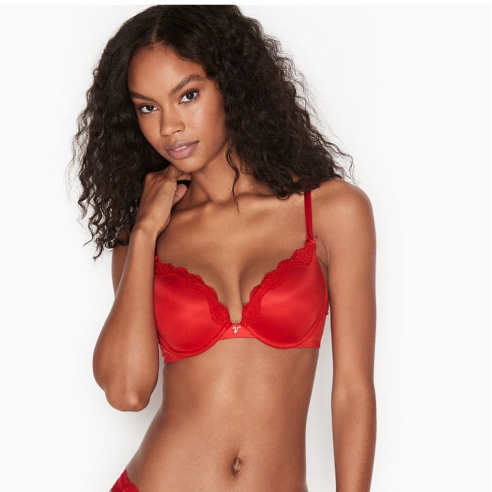 VS New with tags dating plunge push up 34B